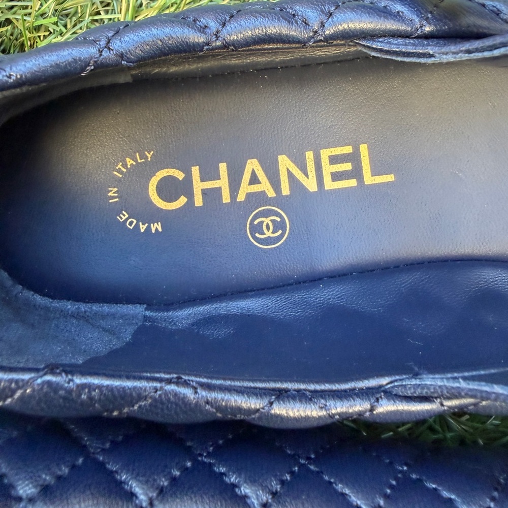 CHANEL CC LOGO BLUE LEATHER MARYJANE BALLET FLATS SHOES QUILTED BLACK CAP TOE 42 - Picture 14 of 17